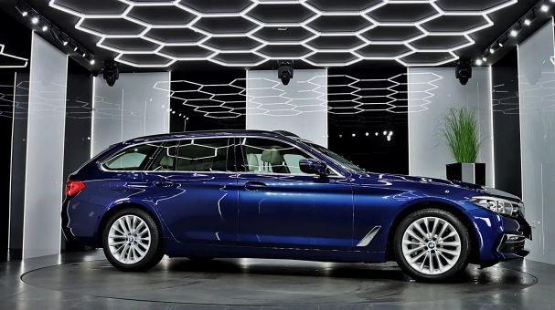 BMW 530d Touring xDrive Luxury Line 195 kW image number 11