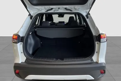 Car image 16