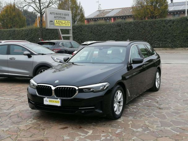 BMW 520d Touring xDrive 140 kW image number 1