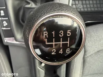 Car image 40