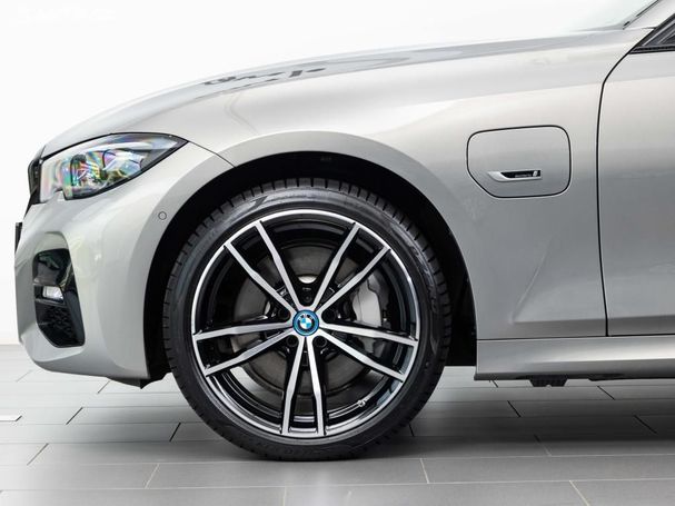 BMW 330 e Touring xDrive 215 kW image number 5