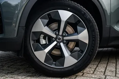 Car image 36