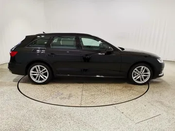 Car image 28