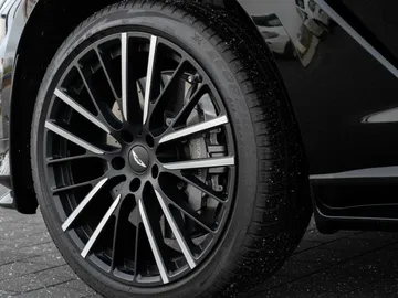 Car image 38