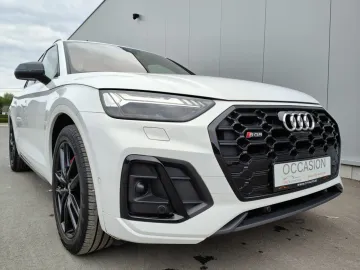 Car image 30