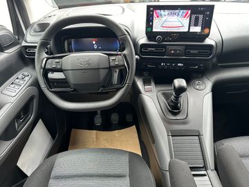 Car image 23