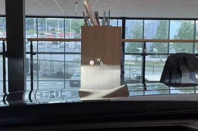 Car image 30