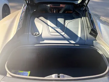 Car image 30