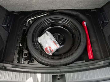 Car image 31
