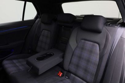 Car image 37