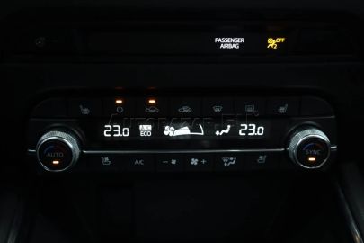 Car image 35