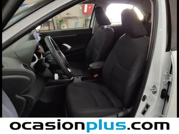 Car image 10