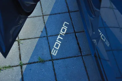 Car image 37