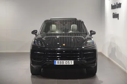 Car image 3