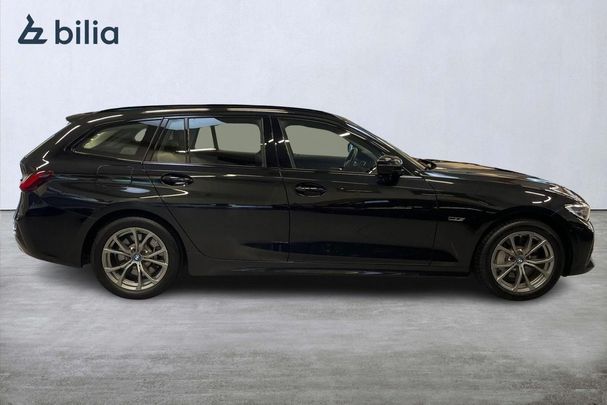 BMW 330e Touring M Sport xDrive 216 kW image number 18