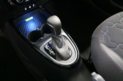 Car image 24