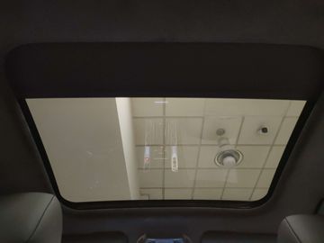 Car image 33