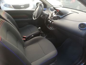 Car image 13