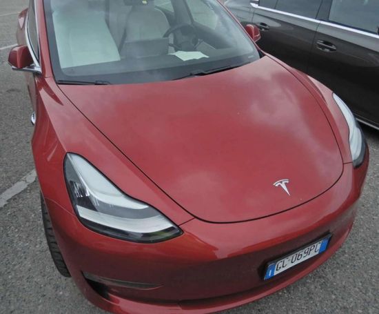 Tesla Model 3 Long Range AWD Dual Motor 150 kW image number 3