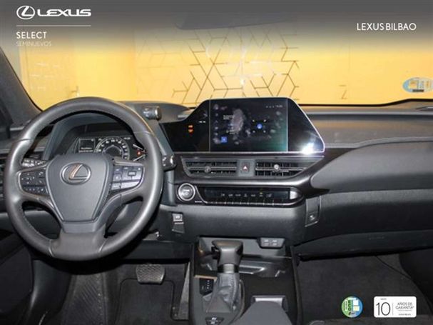 Lexus UX 250h 135 kW image number 8