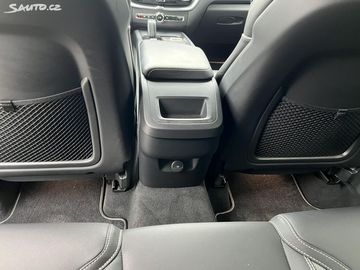 Car image 38