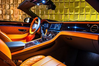 Car image 30