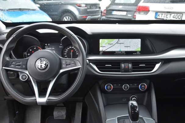 Alfa Romeo Stelvio 2.2 AT8 Super 132 kW image number 21