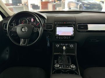 Car image 36