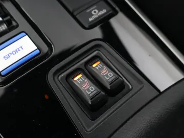 Car image 44