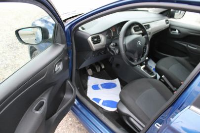 Car image 13