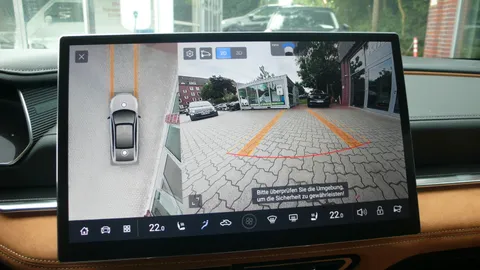 Car image 24