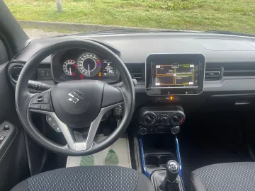Car image 7