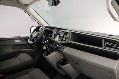 Car image 35