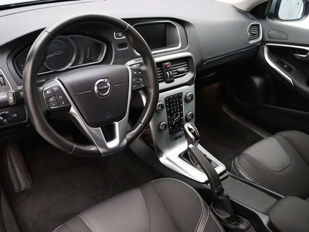 Volvo V40 T2 90 kW image number 3