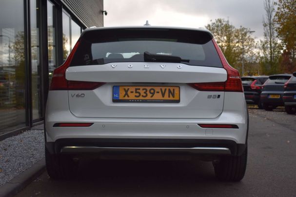 Volvo V60 Cross Country AWD B5 184 kW image number 37