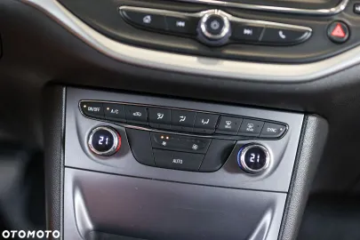 Car image 35