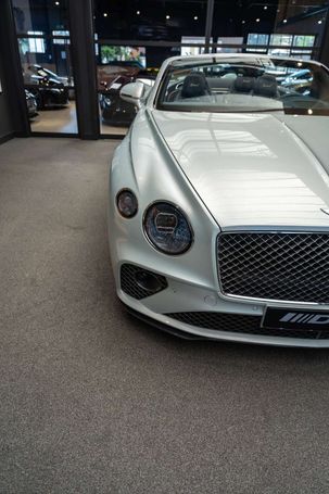 Bentley Continental GTC Speed 6.0 W12 485 kW image number 23