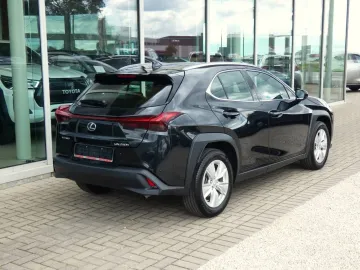 Car image 31