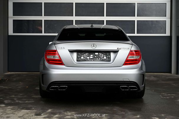 Mercedes-Benz C 63 AMG C Black Series 380 kW image number 5