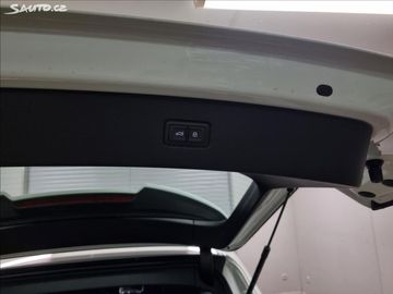 Car image 34