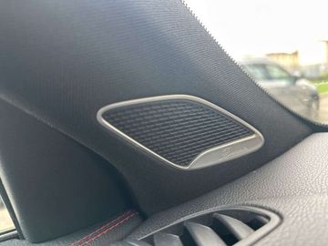 Car image 36