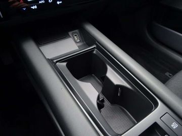 Car image 31