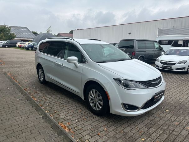 Chrysler Pacifica 214 kW image number 7