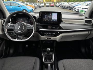 Car image 12