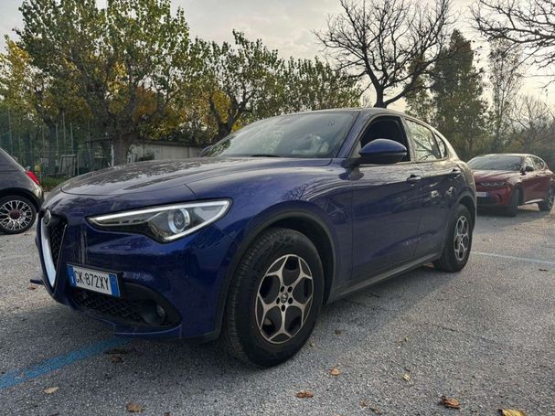 Alfa Romeo Stelvio 2.2 AT8 Q4 Super 140 kW image number 1