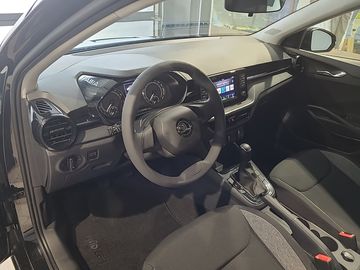 Car image 12