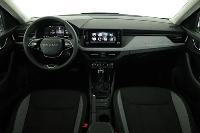 Car image 30