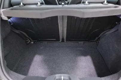 Car image 46