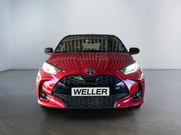 Car image 3