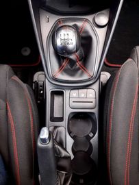 Car image 22